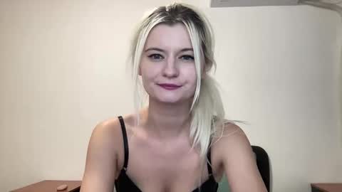 Snapshot of onika_cox chatting on September 28, 11:54 pm Onika online show from September 28, 11:54 pm