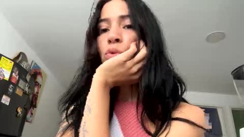 onlily online show from May 12, 2:24 pm