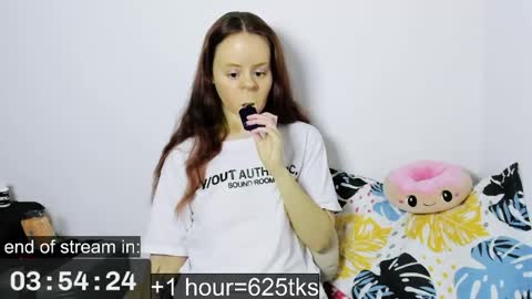 only_sarah1 online show from May 16, 10:31 pm