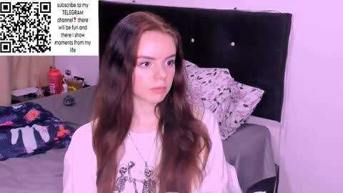 only_sarah1 online show from December 24, 12:11 am