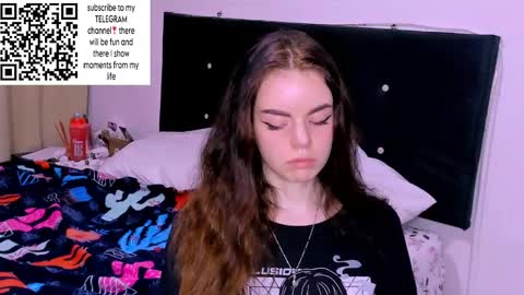 only_sarah1 online show from December 2, 11:05 pm