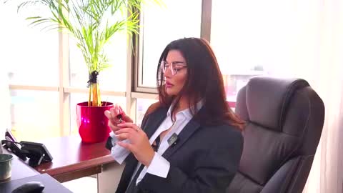 Nicolle online show from September 23, 7:28 am
