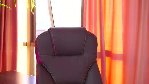 Nicolle online show from September 22, 4:44 am
