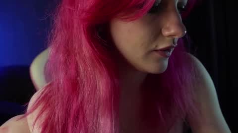 Hannah online show from March 17, 5:50 pm