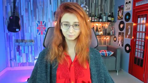Orianna -  Hi Im into geek culture cosplay crafting LARP games. Shall we play DnD online show from December 4, 9:07 am