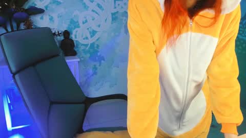 Orianna -  Hi Im into geek culture cosplay crafting LARP games. Shall we play DnD online show from January 11, 7:05 pm
