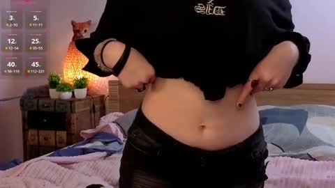 Ashley online show from November 12, 6:06 pm