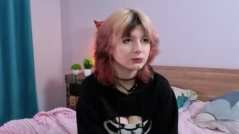 Ashley online show from November 5, 5:51 pm