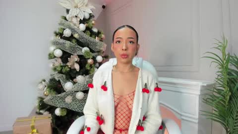 Oshun  online show from December 23, 12:41 pm