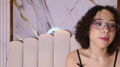 Oshun  online show from January 21, 11:46 am
