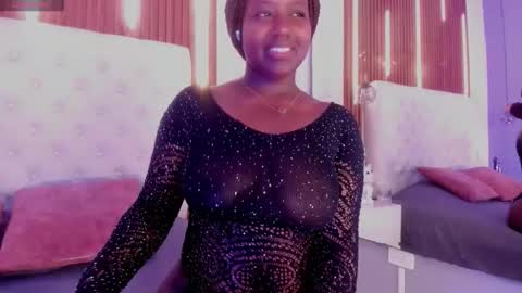 Snapshot of oshunnevans chatting on September 14, 3:48 am Oshun online show from September 14, 3:48 am
