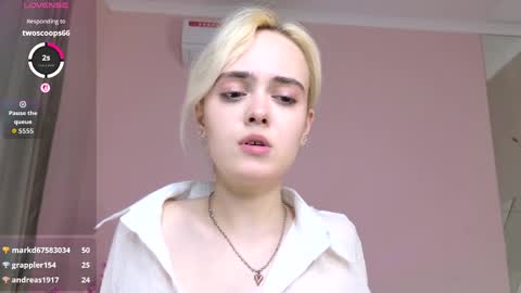 Oxcy online show from March 29, 9:19 am