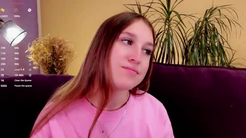 Snapshot of oziecarmona chatting on September 20, 1:16 am Caroline or just Lina online show from September 20, 1:16 am