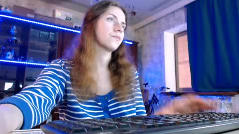 Ella online show from May 24, 10:58 am