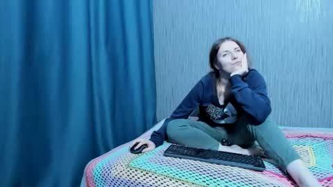 Ella online show from November 23, 2:30 pm