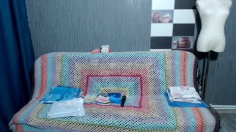 Ella online show from April 10, 7:58 am