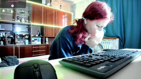 Ella online show from February 17, 6:42 am