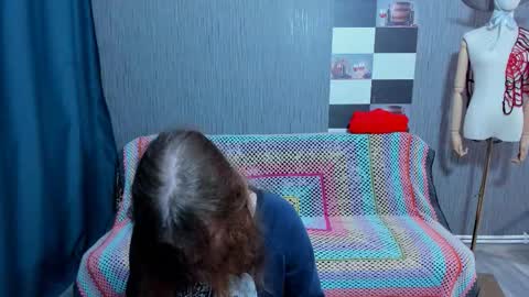 Ella online show from November 20, 2:18 pm