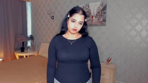 Page online show from April 9, 2:00 pm