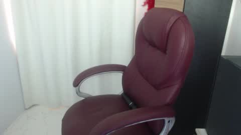 paiper online show from May 4, 6:22 pm