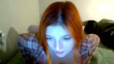 Snapshot of palewhore18 chatting on September 10, 7:30 am Pale Whore online show from September 10, 7:30 am