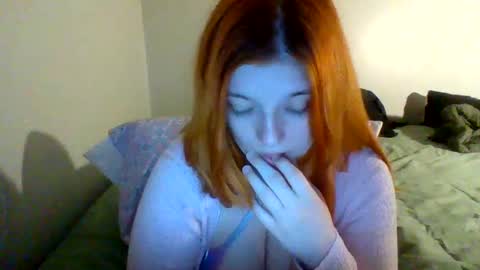Snapshot of palewhore18 chatting on September 11, 8:14 am Pale Whore online show from September 11, 8:14 am