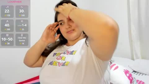 Mia online show from December 30, 1:58 am