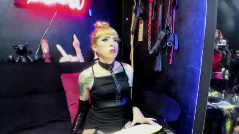 Snapshot of palomawells chatting on February 11, 9:25 pm Paloma online show from February 11, 9:25 pm