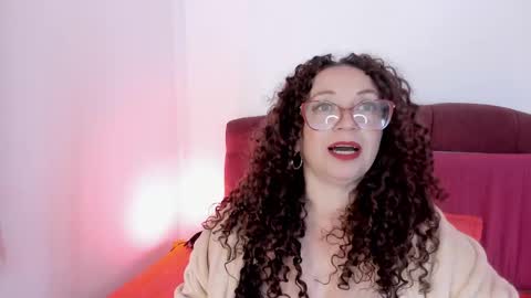 Snapshot of pam_hills chatting on September 25, 1:04 am You can call me Mommy Goddess Queen online show from September 25, 1:04 am
