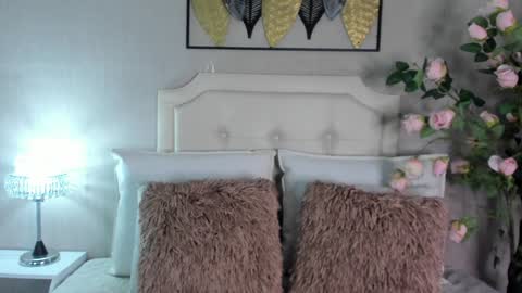 Pamela Duque  online show from January 5, 12:21 pm