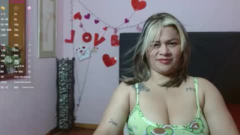 pamela_echeverria online show from May 19, 11:28 am