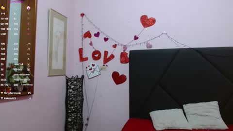 pamela_echeverria online show from May 5, 11:35 am