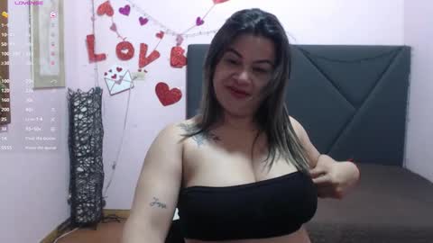 pamela_echeverria online show from April 7, 11:23 am