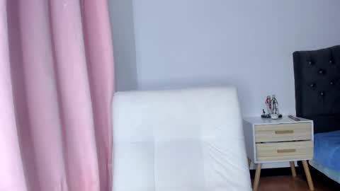 Snapshot of pamela_trouble chatting on September 21, 12:09 am pamela_trouble online show from September 21, 12:09 am