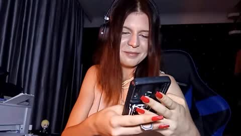Pamela online show from October 4, 2:22 pm
