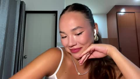 Kamila online show from April 2, 2:03 pm