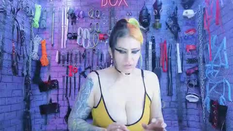 PandoraNez online show from November 22, 9:23 am