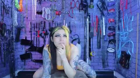 PandoraNez online show from October 17, 7:55 am