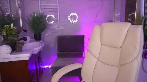 Lia online show from May 13, 12:55 pm