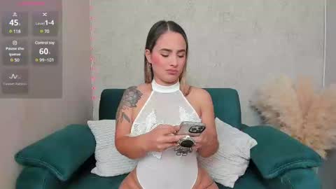 paolarey_ online show from February 21, 11:32 pm