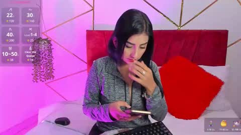 Snapshot of paris_evans_01 chatting on September 30, 12:33 pm paris_evans_01 online show from September 30, 12:33 pm