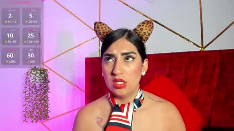 paris_evans_01 online show from November 18, 4:30 pm