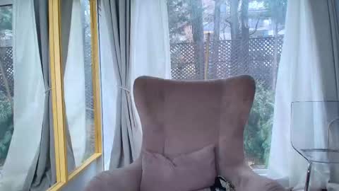 Paris online show from March 26, 5:42 am