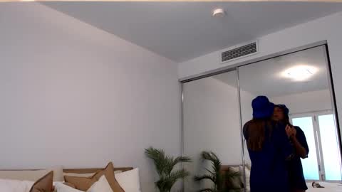 ParisBabyxox online show from January 26, 5:13 am