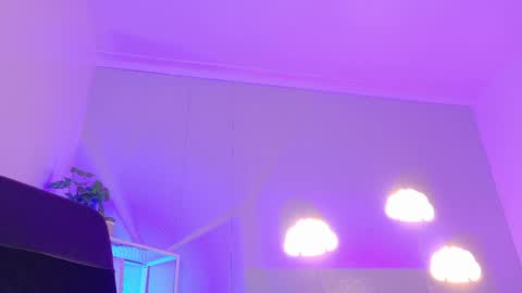 PARIS online show from April 6, 8:21 pm