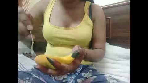 parneetu_642 online show from May 25, 1:54 pm