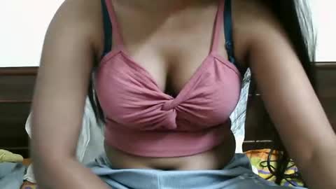 parneetu_642 online show from May 11, 5:20 am