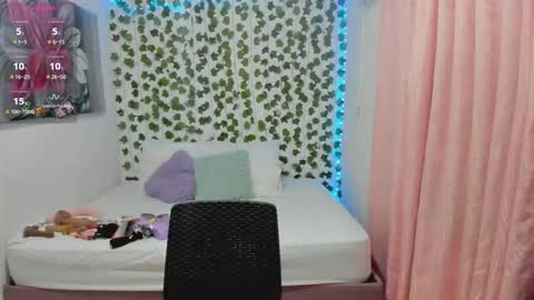 paulina online show from October 4, 10:32 am