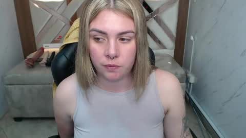 Paula online show from May 25, 12:37 pm