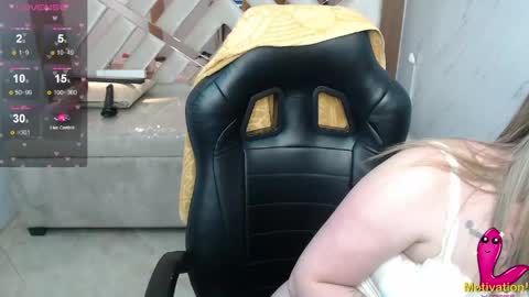 Paula online show from May 22, 5:00 pm